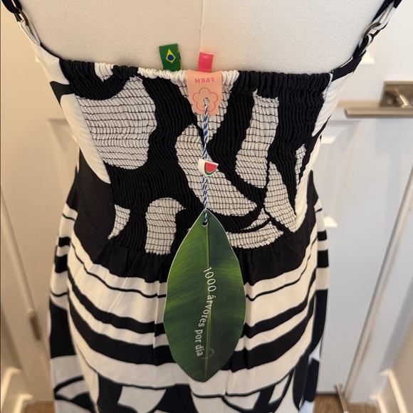 chinese dress ladies Black And White Embroidered Toucan Euroflax™ Premium Linen Sleeveless Maxi  Dress